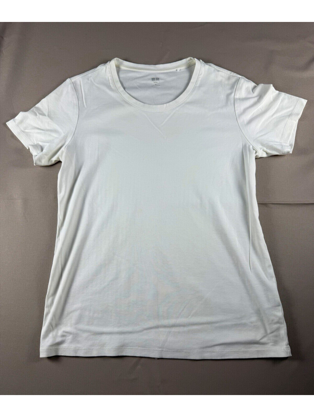Uniqlo White Solid Knit Basic V-Neck Short Sleeve T-Shirt Women’s M